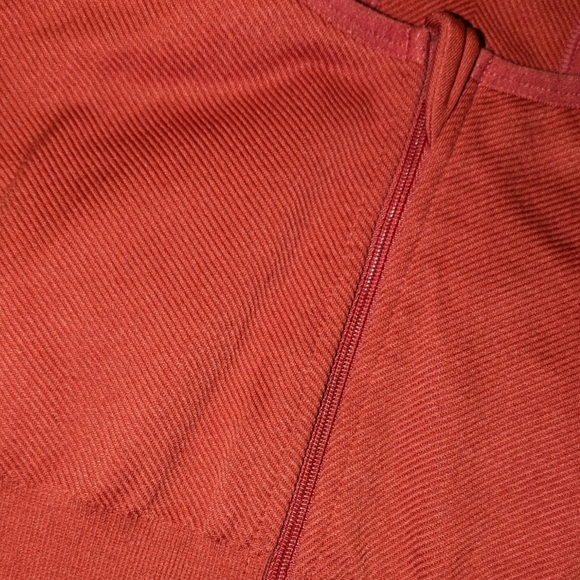 🌞 3/$15 - Burnt Orange Zip-Front Sports Bra, Size XXL - Picture 3 of 5
